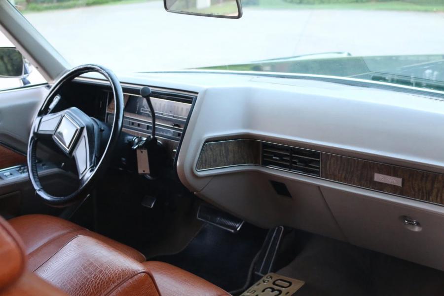 Торпедо Cadillac DeVille 9-passenger Station Wagon by WISCO (B9114767) 1969 года  (фото 86 из 147)